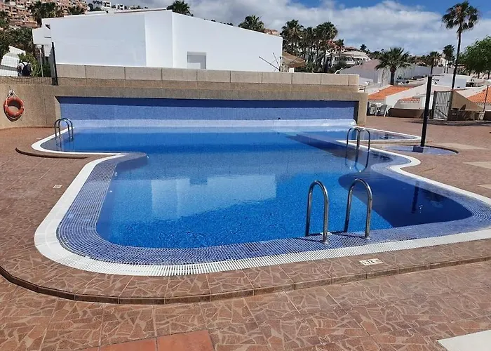 La Casetta Island Village *